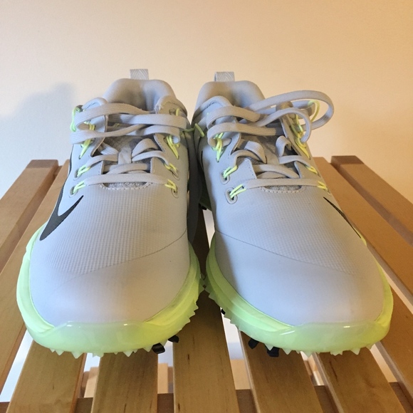 womens nike lunar command 2